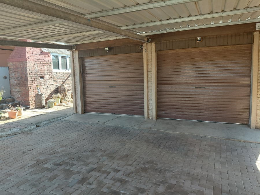 4 Bedroom Property for Sale in Bothasrus Eastern Cape